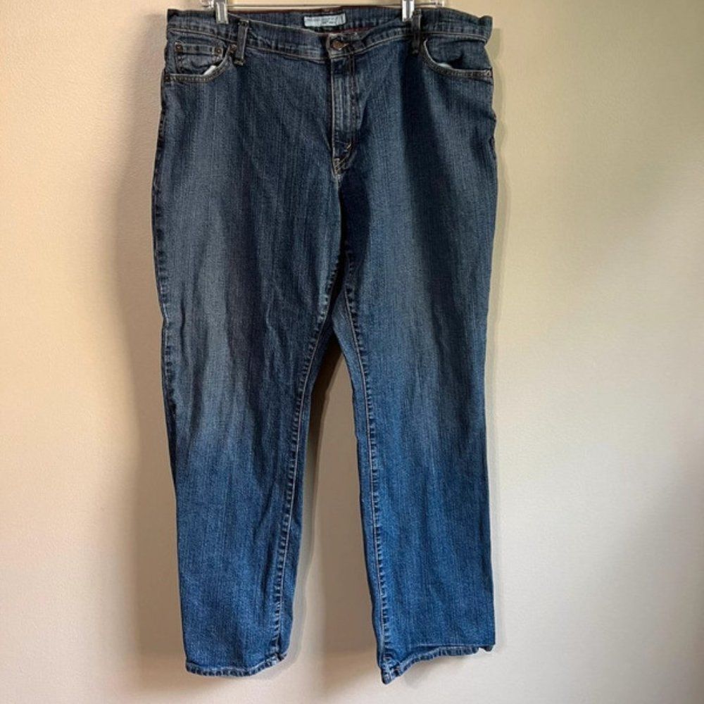 Levi's relaxed boot cut jeans size 18 medium